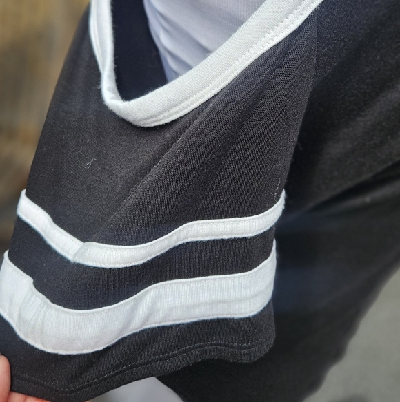 Express black and white cold shoulder top w racing stripes cool & comfortable - Picture 3 of 6